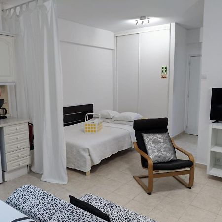 Ferienwohnung In Bed with Lisbon 15E Amadora Exterior foto